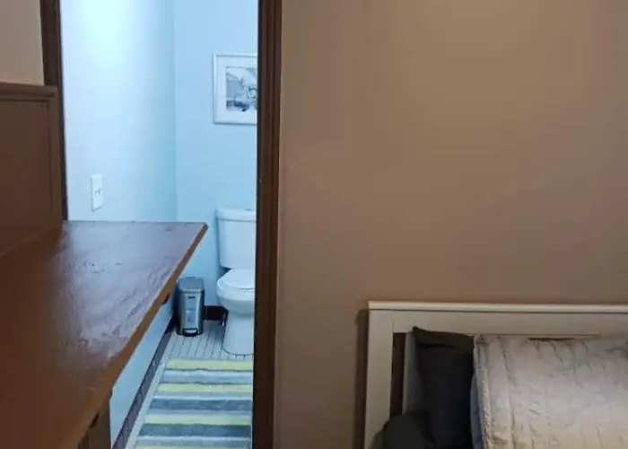 3 Beds, Homey, Spacious, Stadiums, Free Parking, Parks